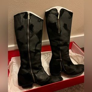 Donald J Pliner Black suede boots. Size 7.5